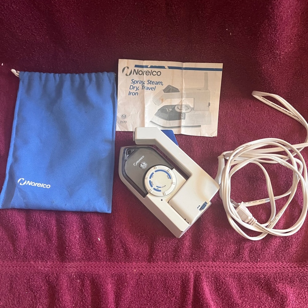 NORELCO TRAVEL IRON- T170- MANUAL/ BAG/ IRON- VINTAGE 1994